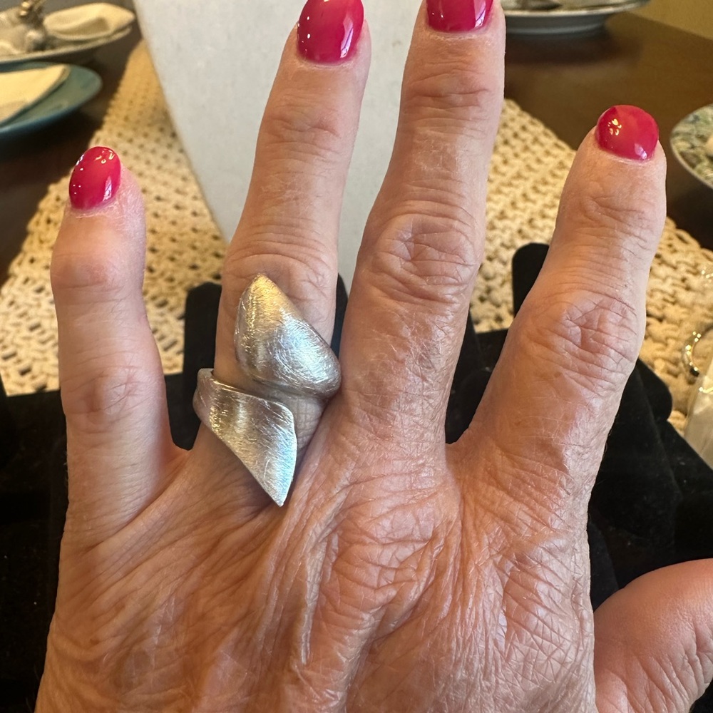 And Lovely Silver Women's Ring‎ size 6 NWT